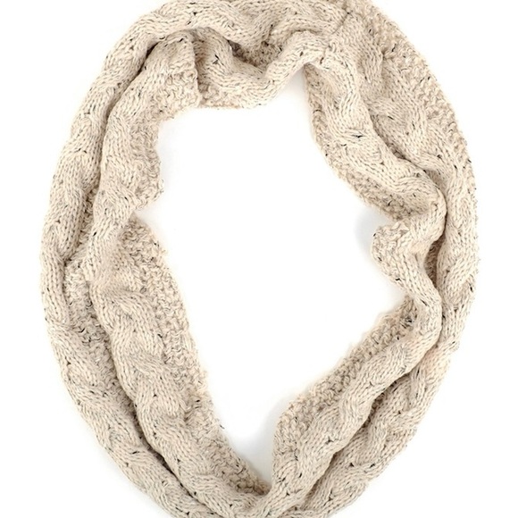 Hat and Scarf Set Knit Tweed Faux Fur Pom Pom NEW - Picture 4 of 8